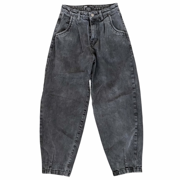 Zara Washed Black High Waisted Cropped Mom Jeans - Picture 2 of 15